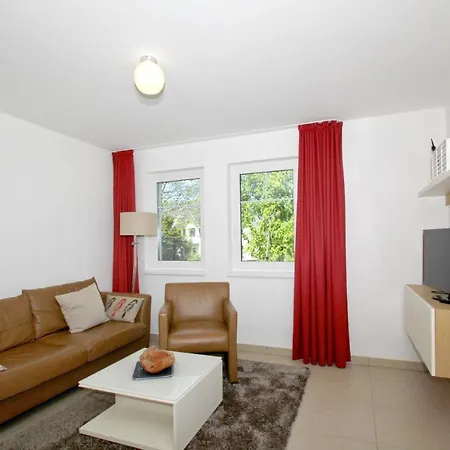 Appartement Strandnahe Mit Terrasse, Gratis Nutzung Vom Ahoi Erlebnisbad Und Sauna In Sellin - Rex Rugia 14-4